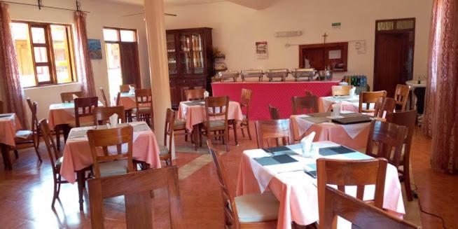 Miryams Village Inn Safari Lodge Sultan Hamud エクステリア 写真